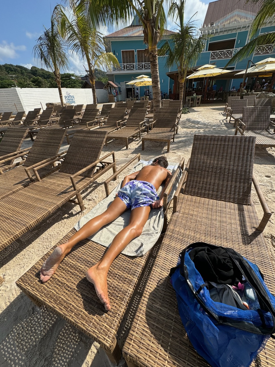 Top Tips for Achieving a Glowing Tan on Vacation